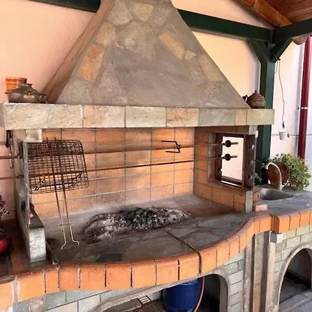 Family Woodland Oasis Vipgreece Apartamento