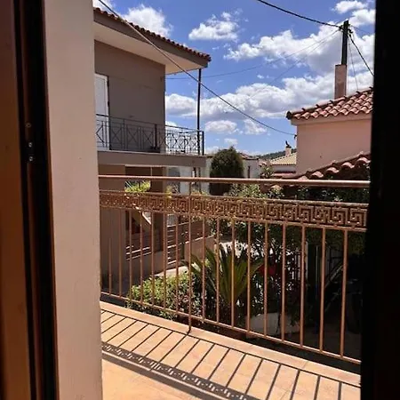 Family Woodland Oasis Vipgreece Apartamento *