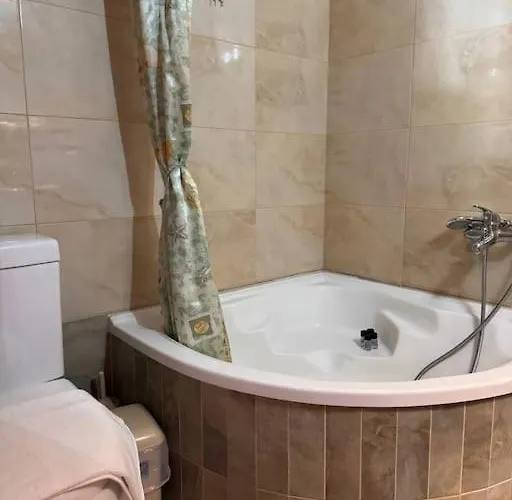 Family Woodland Oasis Vipgreece Κήρινθος